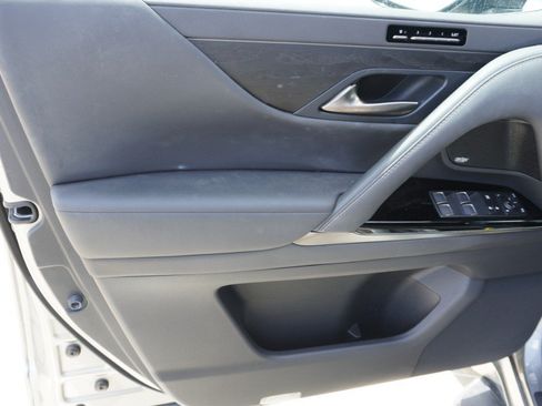 Used 2022 Lexus LX 600 4WD w/ Accessory Package (Z1) image 14