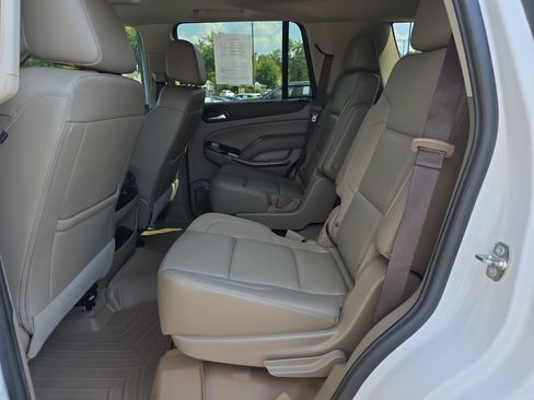 Used 2020 GMC Yukon SLT w/ Premium Edition RWD image 11