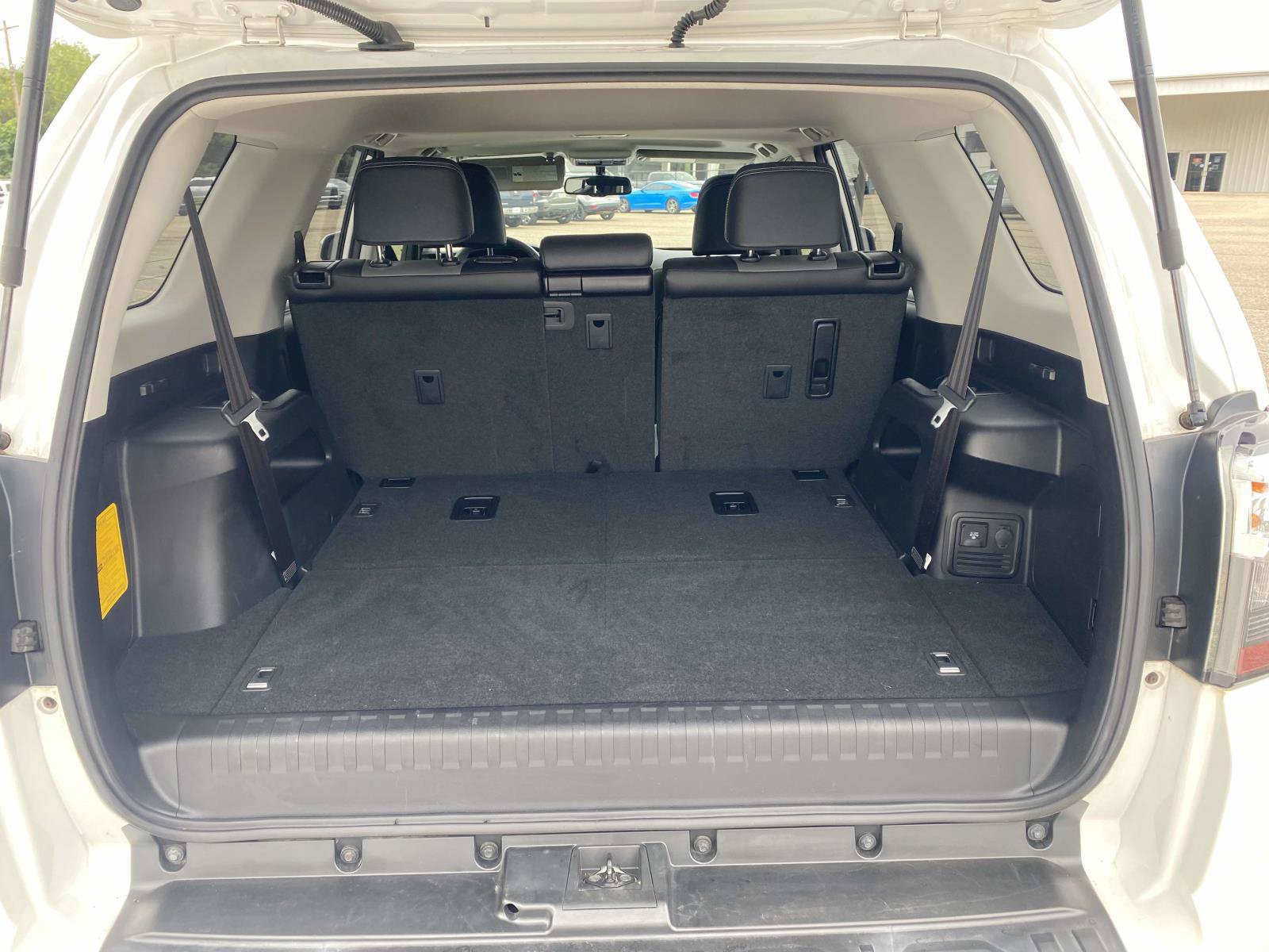 Used 2019 Toyota 4Runner SR5 Premium RWD image 11