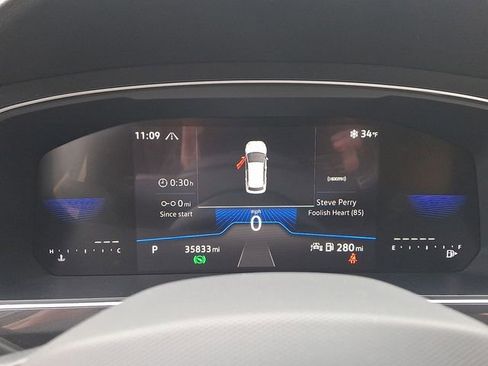 Certified 2024 Volkswagen Tiguan SE image 25