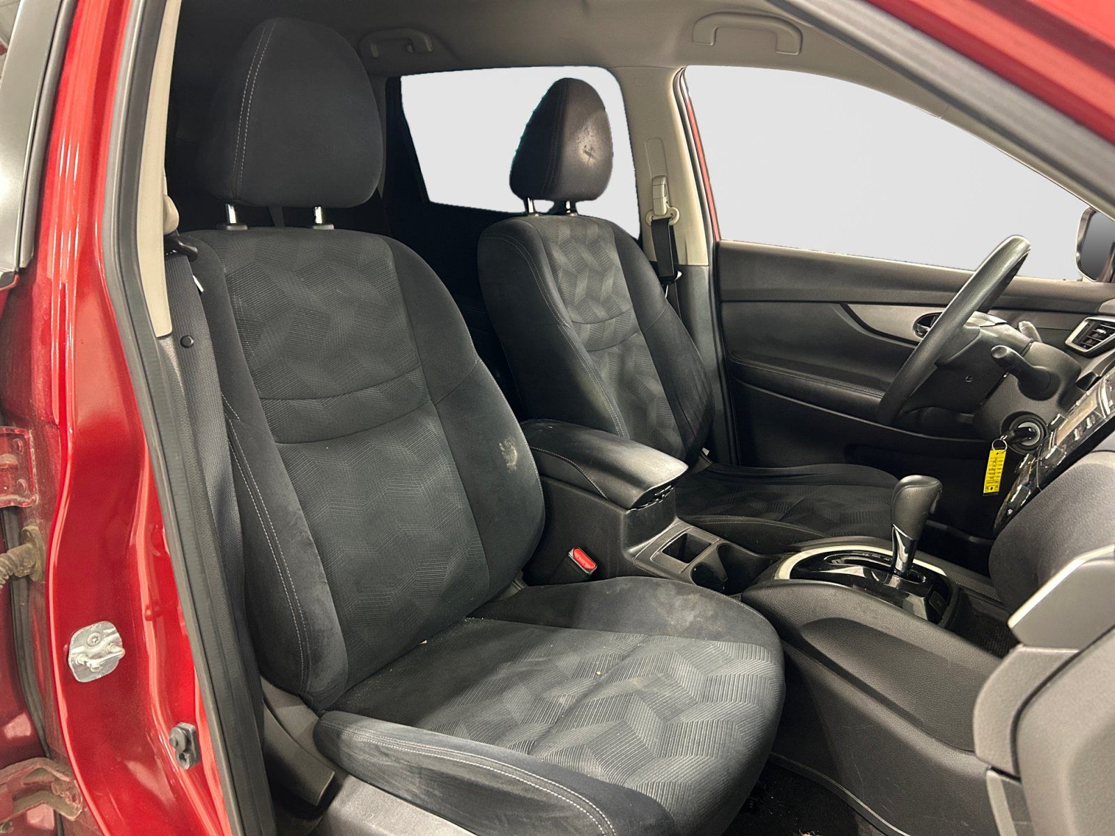 Used 2016 Nissan Rogue S FWD image 13
