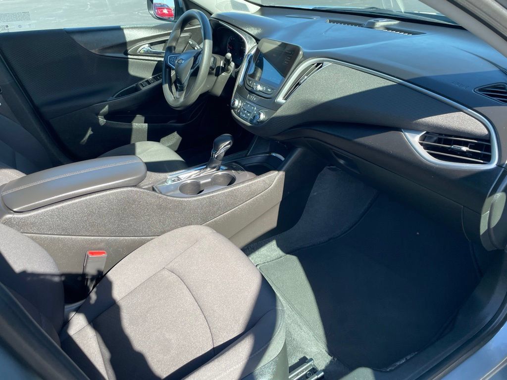Used 2024 Chevrolet Malibu LT FWD image 25