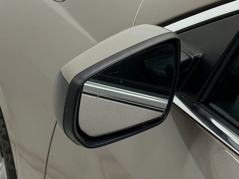 Used 2024 Chevrolet Malibu LT FWD image 33