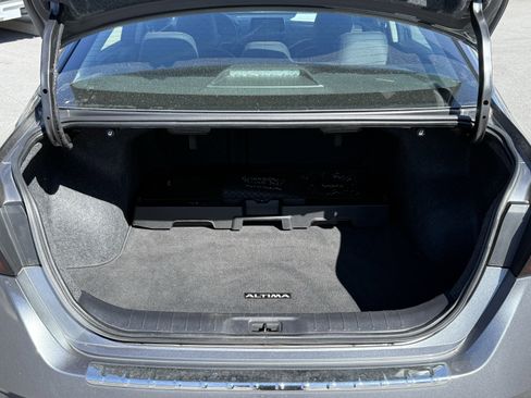 Used 2021 Nissan Altima 2.5 SR w/ SR Premium Package image 13