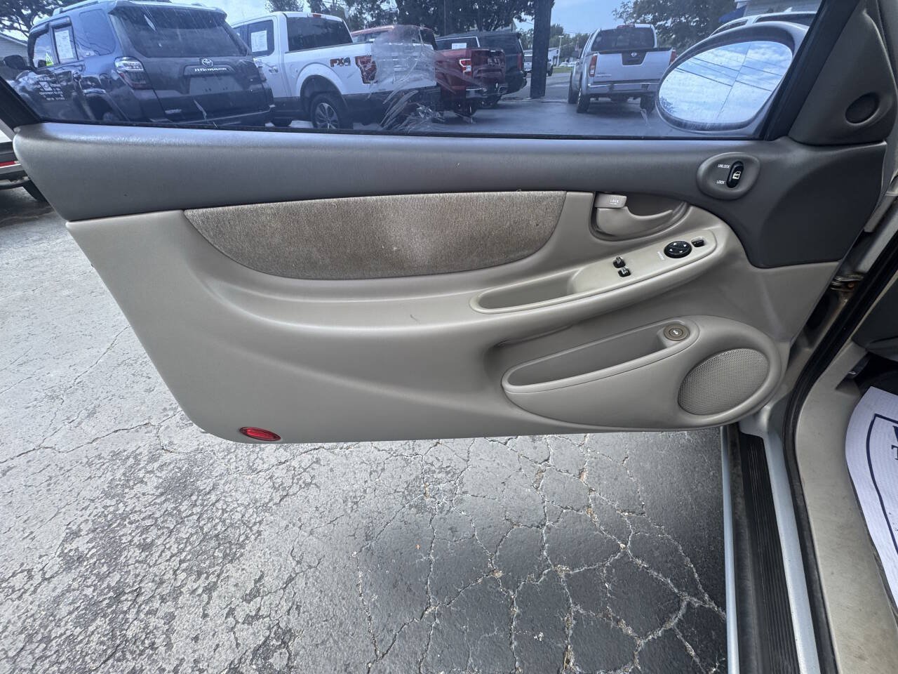 Used 1999 Oldsmobile Alero GL w/ GL3 Equipment Pkg FWD image 18