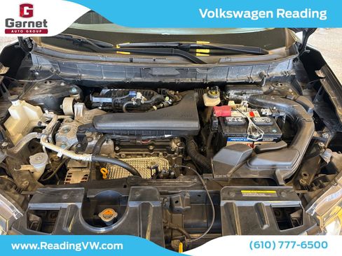 Used 2017 Nissan Rogue SV w/ SV Premium Package image 30