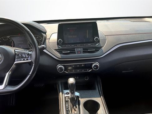 Used 2020 Nissan Altima 2.5 SR image 9