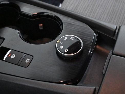 Certified 2023 Nissan Rogue SV image 21