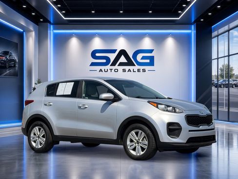 Used 2019 Kia Sportage LX FWD image 2