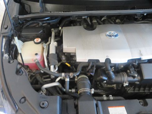 Used 2018 Toyota Prius Prime Premium FWD image 52