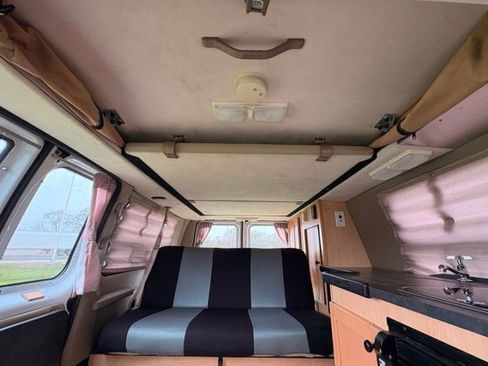 Used 2010 Ford E-150 and Econoline 150 RWD image 12