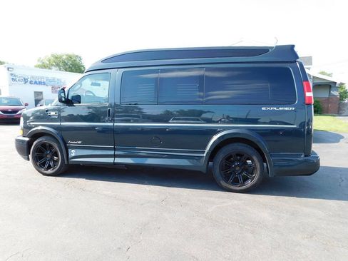 Used 2018 Chevrolet Express 2500 w/ Enhanced Convenience Package RWD image 37