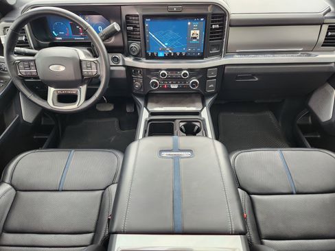 Used 2025 Ford F250 Platinum AWD/4WD image 27