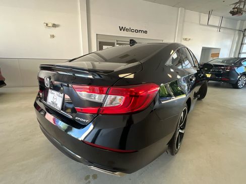 Used 2021 Honda Accord Sport image 6