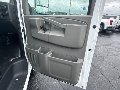 New 2026 Chevrolet Express 3500 w/ Power Convenience Package RWD image 15