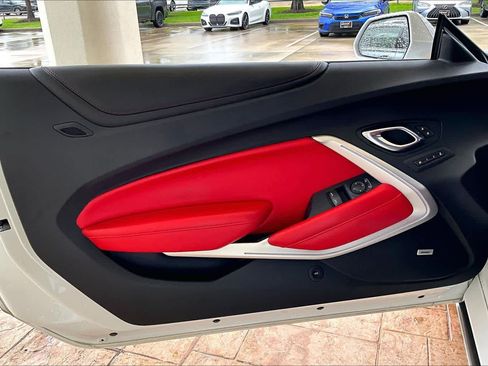 Used 2018 Chevrolet Camaro SS RWD image 20