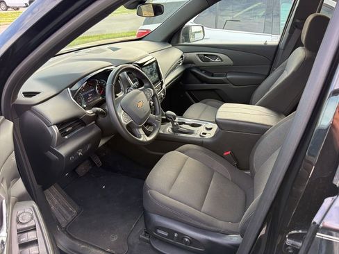 Used 2023 Chevrolet Traverse LT AWD/4WD image 7
