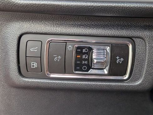 Used 2025 Lincoln Corsair Grand Touring w/ Equipment Group 301A AWD/4WD image 22