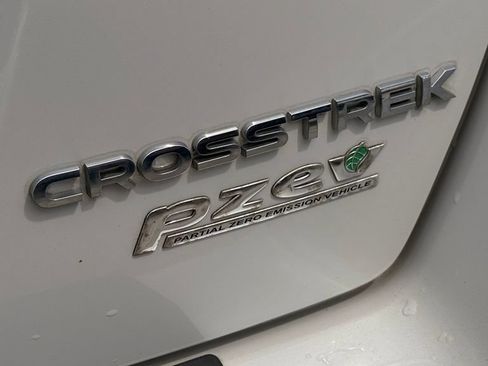 Used 2017 Subaru Crosstrek 2.0i Premium w/ Moonroof Package AWD/4WD image 12