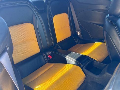 Used 2020 Chevrolet Camaro SS RWD image 7