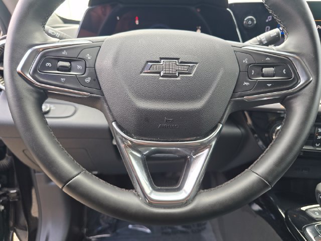 Used 2025 Chevrolet Trax ACTIV w/ Driver Confidence Package FWD image 29