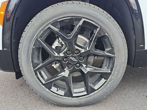 New 2026 Chevrolet Traverse RS w/ LPO, Floor Liner Package AWD/4WD image 33