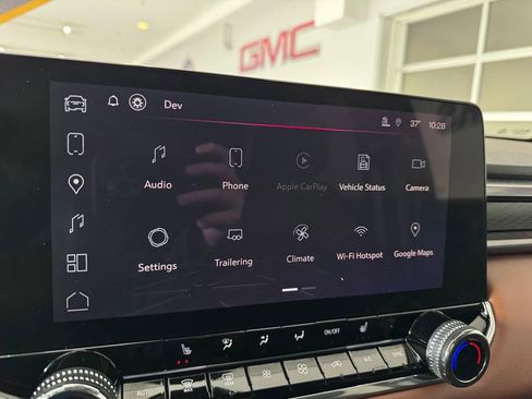 Certified 2025 GMC Canyon AT4 AWD/4WD image 18