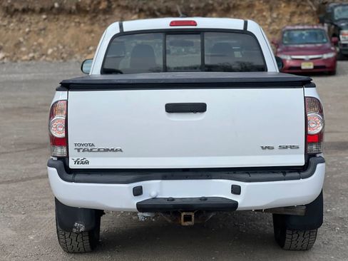 Used 2014 Toyota Tacoma 4x4 Access Cab V6 w/ SR5 Package image 5