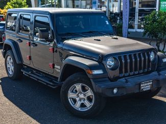 Used 2018 Jeep Wrangler Unlimited Sport S AWD/4WD video 2