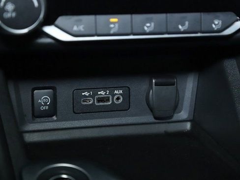 Used 2025 Nissan Sentra SV FWD image 27
