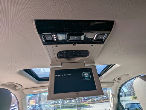 Used 2017 Chevrolet Tahoe LT image 13