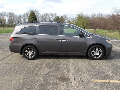 Used 2013 Honda Odyssey EX image 2