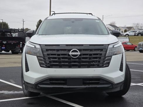 New 2026 Nissan Pathfinder SV image 6