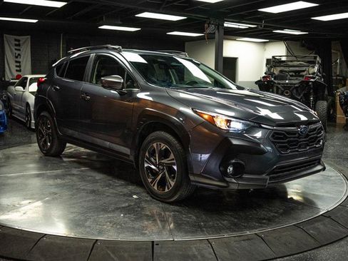 Used 2024 Subaru Crosstrek 2.0i Premium w/ Popular Package #4 image 5