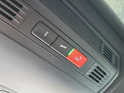 Used 2024 Volkswagen Tiguan SE R-Line FWD image 29