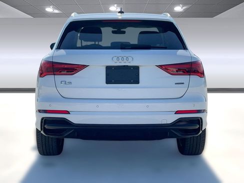 Certified 2022 Audi Q3 2.0T Premium w/ Convenience Package image 10