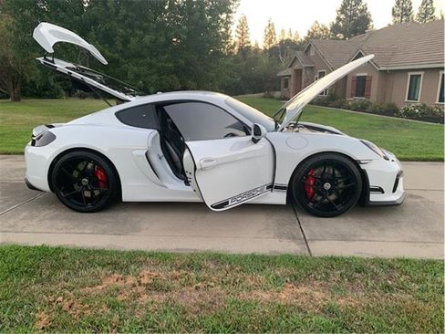 Used 2016 Porsche Cayman GT4 image 24