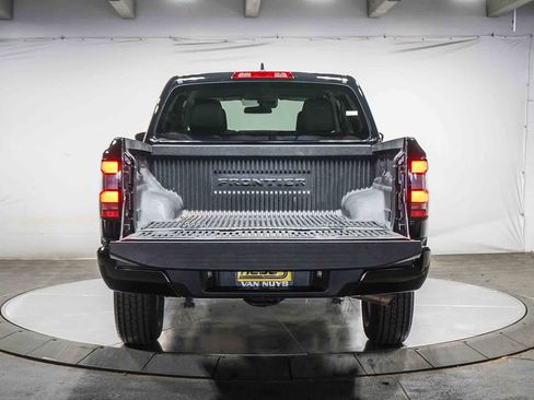 Used 2024 Nissan Frontier SV image 26