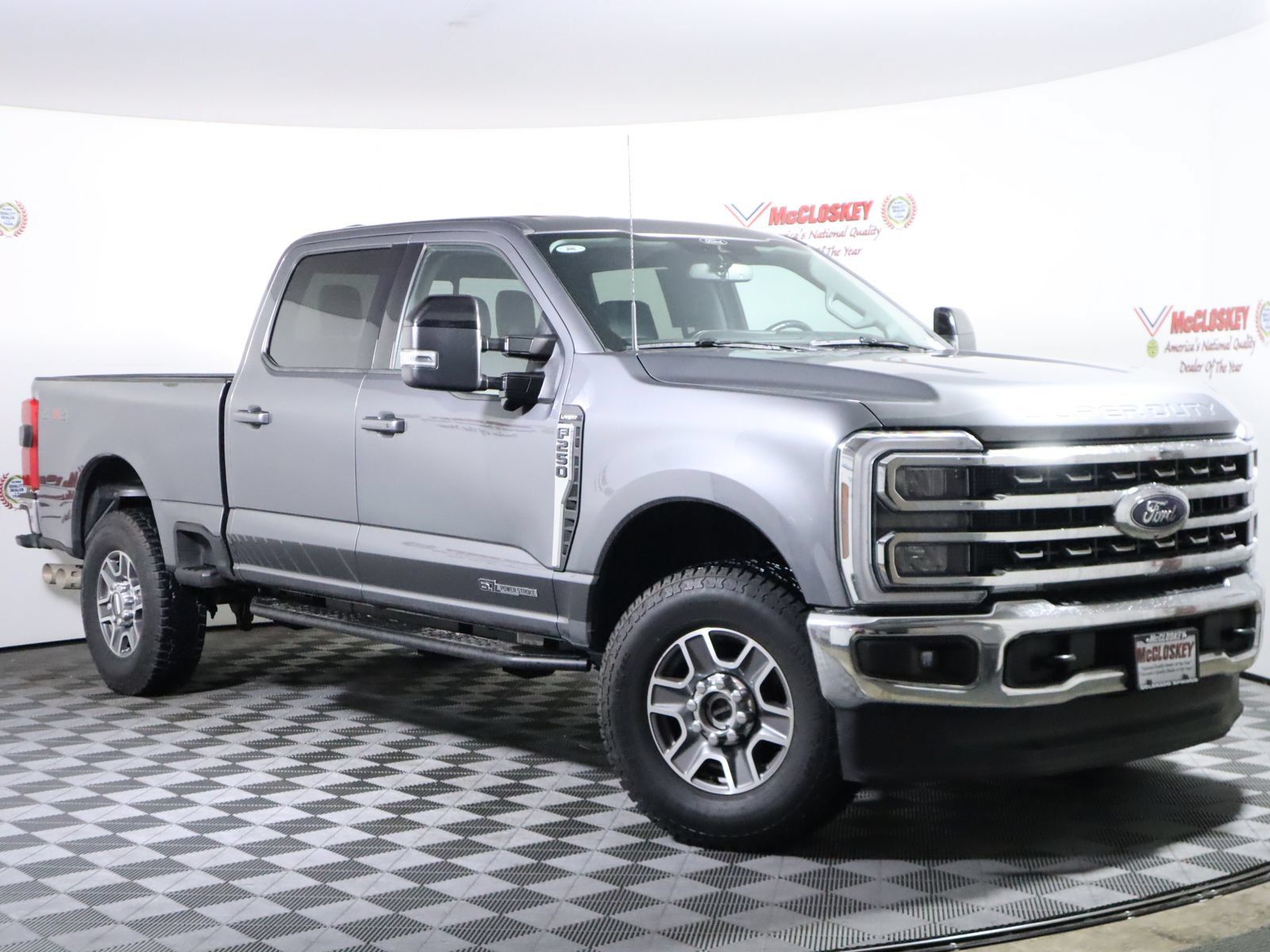 Used 2024 Ford F250 Lariat AWD/4WD image 2