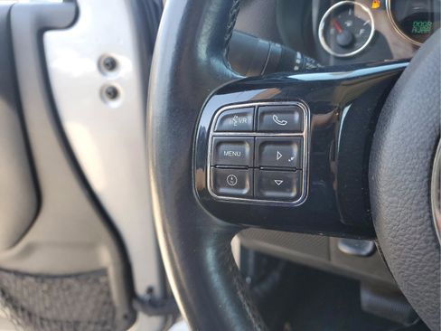 Used 2015 Jeep Wrangler Unlimited Sahara AWD/4WD image 23
