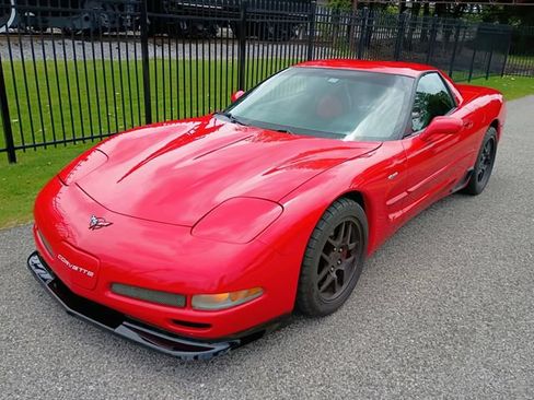 Used 2001 Chevrolet Corvette Z06 w/ Memory Pkg RWD image 17
