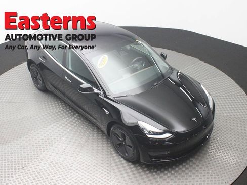 Used 2018 Tesla Model 3 Long Range AWD/4WD image 3