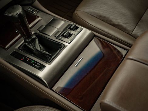 Used 2017 Lexus GX 460 Premium image 31