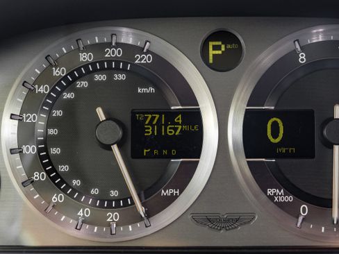 Used 2005 Aston Martin DB9 Coupe RWD image 16