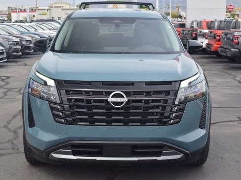 New 2026 Nissan Pathfinder SL AWD/4WD image 2