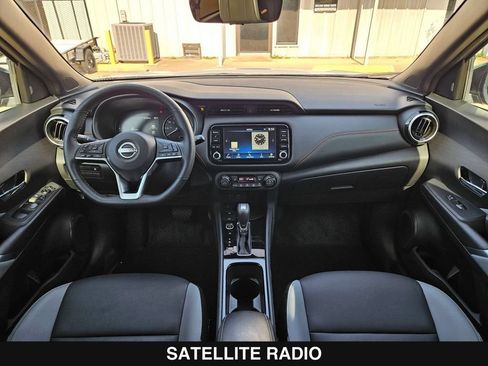 Used 2024 Nissan Kicks SR w/ SR Premium Package FWD image 19