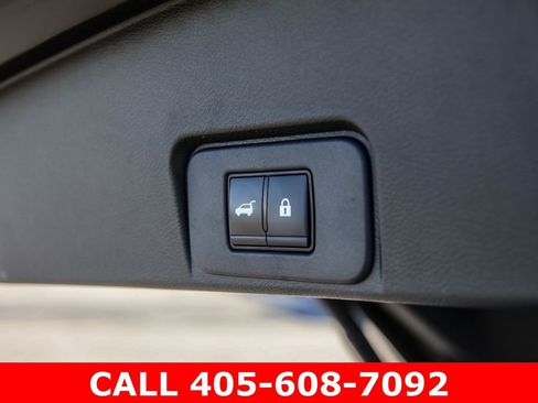 Used 2023 Nissan Rogue SL AWD/4WD image 13