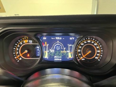 Used 2024 Jeep Wrangler Willys image 24