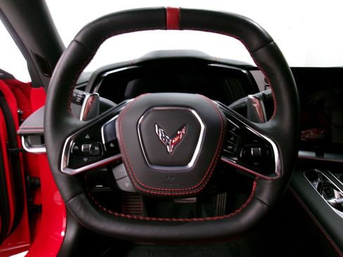 Used 2024 Chevrolet Corvette Stingray Premium Conv w/ Z51 Performance Package RWD image 9