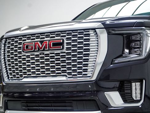 Used 2023 GMC Yukon Denali RWD image 2